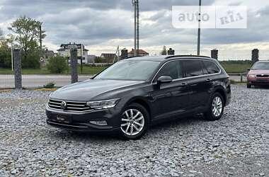 Volkswagen Passat  2021