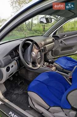 Volkswagen Passat  2004