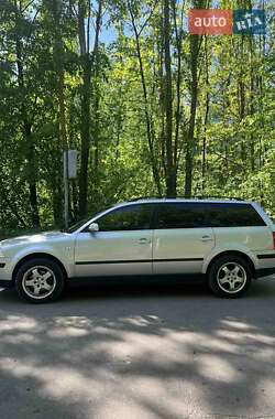 Volkswagen Passat  2001