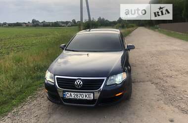 Volkswagen Passat  2005