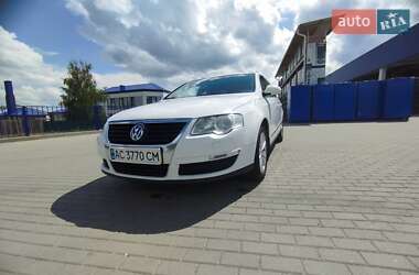 Volkswagen Passat  2010