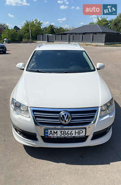 Volkswagen Passat  2010