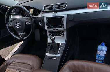 Volkswagen Passat  2011