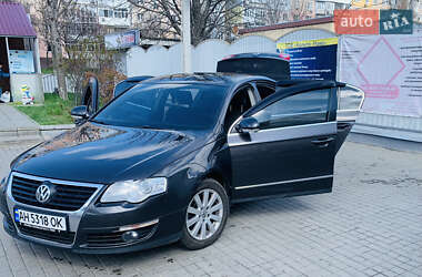 Volkswagen Passat  2005
