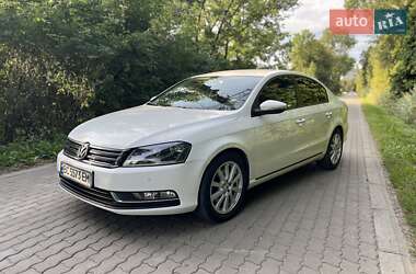 Volkswagen Passat  2012