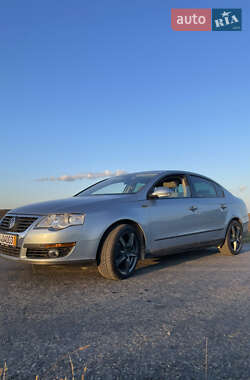 Volkswagen Passat  2005