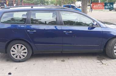 Volkswagen Passat  2005