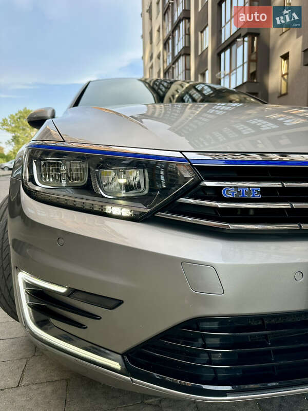 Volkswagen Passat 2015 року в Івано-Франківську