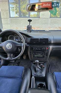 Volkswagen Passat  2002