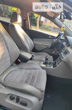 Volkswagen Passat  2006