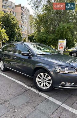Volkswagen Passat  2010
