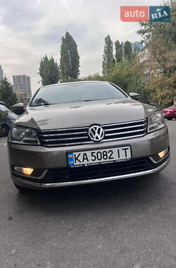 Volkswagen Passat  2011