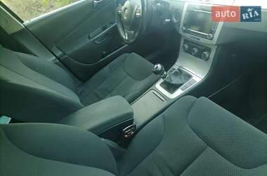 Volkswagen Passat  2010