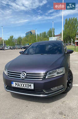 Volkswagen Passat  2011