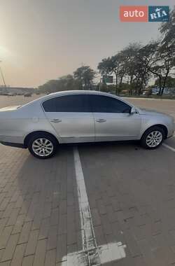 Volkswagen Passat  2008