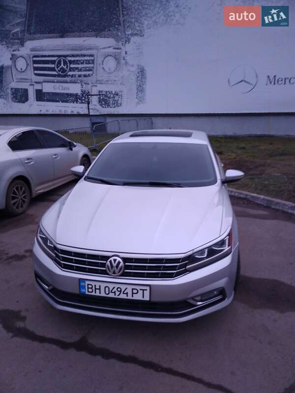 Volkswagen Passat 2015 року в Одесі