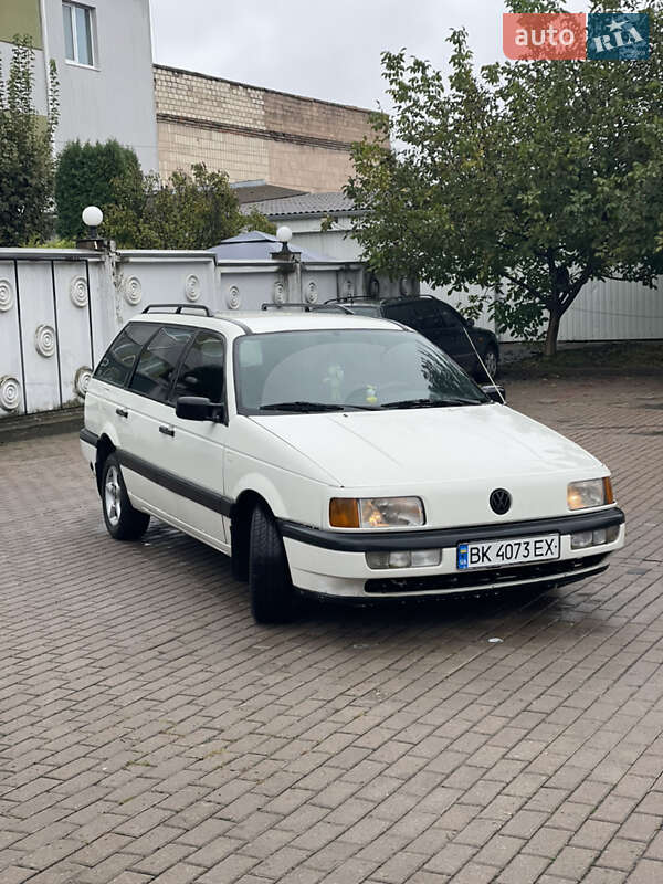 Volkswagen Passat 1989 года в Ровно