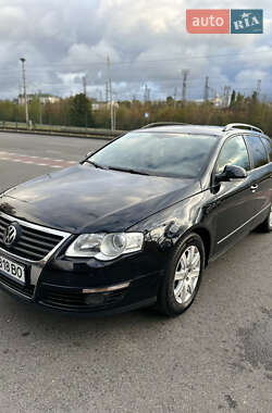 Volkswagen Passat  2010