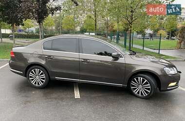 Volkswagen Passat  2012