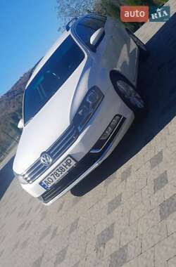Volkswagen Passat  2012
