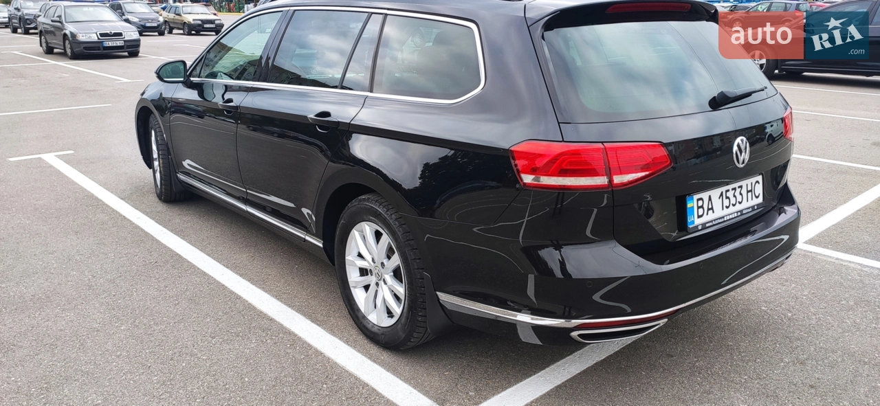 2019 Volkswagen Passat - мініатюра 2