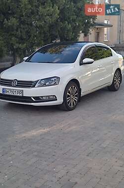 Volkswagen Passat  2012