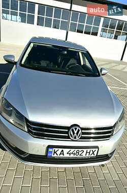Volkswagen Passat  2011