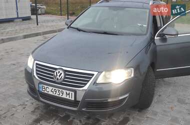 Volkswagen Passat  2010