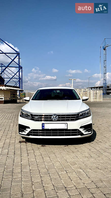 Volkswagen Passat 2016 року в Києві