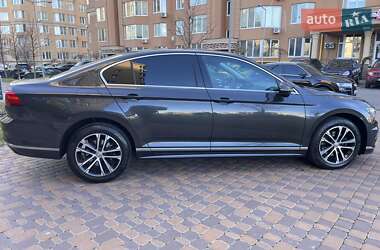 Volkswagen Passat  2018