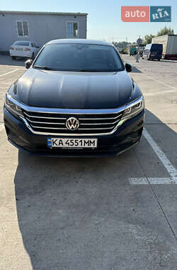 Volkswagen Passat  2020