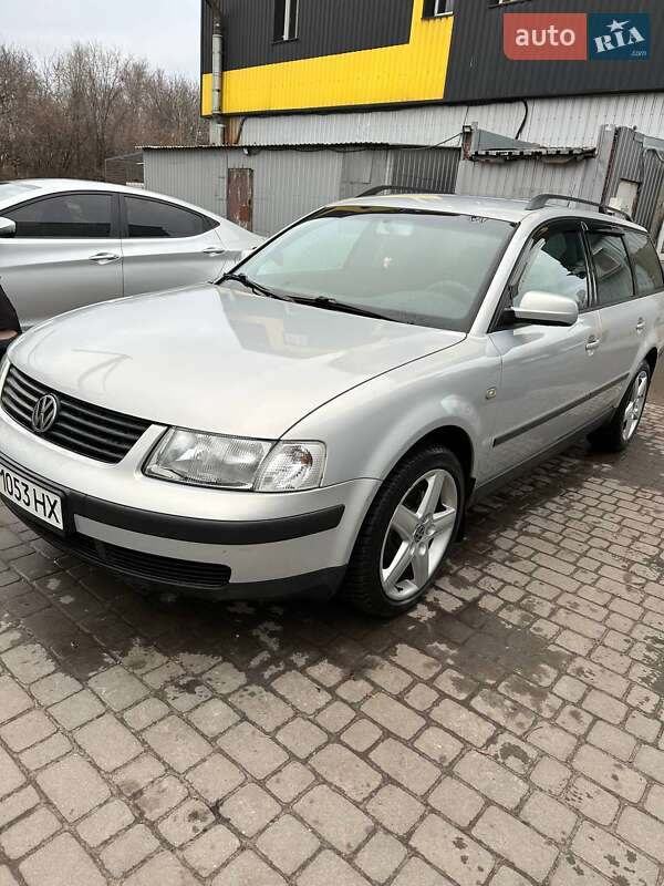 Volkswagen Passat 1999 года в Харькове