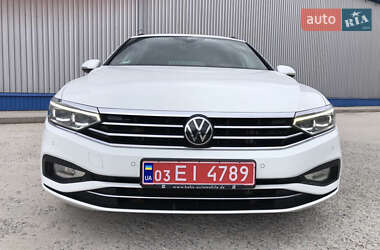 Volkswagen Passat  2020