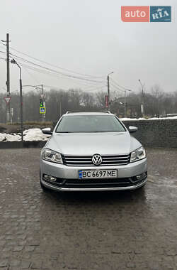Volkswagen Passat  2011