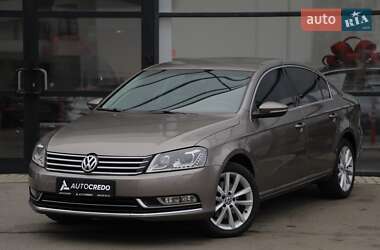 Volkswagen Passat 2011