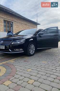 Volkswagen Passat  2011