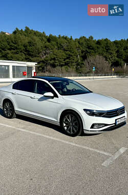 Volkswagen Passat 2020