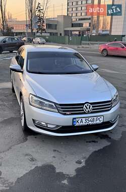 Volkswagen Passat  2012