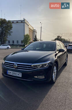 Volkswagen Passat 2021