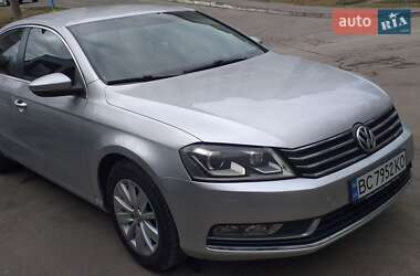 Volkswagen Passat  2013