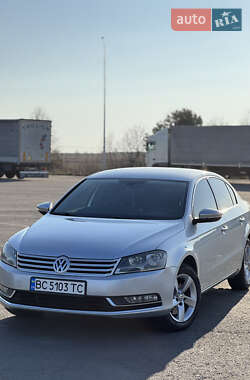 Volkswagen Passat  2011