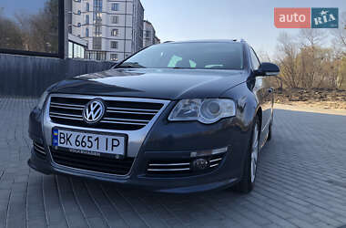 Volkswagen Passat  2010
