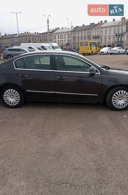 Volkswagen Passat  2005