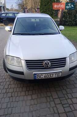 Volkswagen Passat  2004