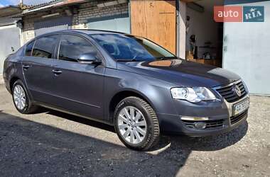 Volkswagen Passat  2010