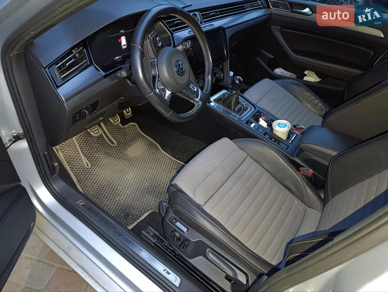 2019 Volkswagen Passat - мініатюра 3