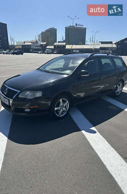 Volkswagen Passat  2005