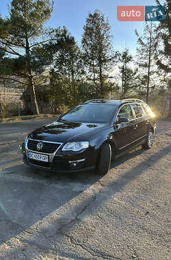 Volkswagen Passat  2010