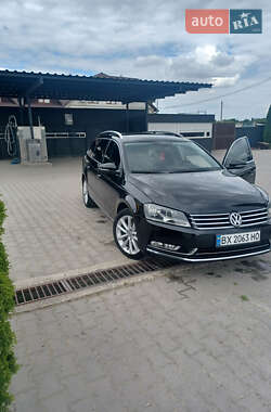 Volkswagen Passat  2011
