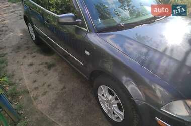 Volkswagen Passat  2004